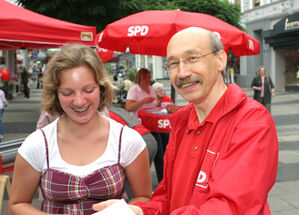 Rainer Bovermann verbreitet sichtbar gute Stimmung.