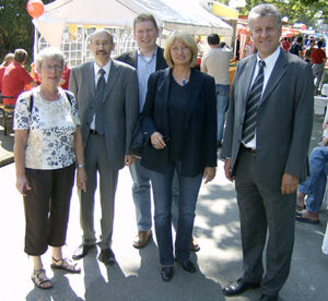 ab 2. v. links: MdL Prof. Dr. Rainer Bovermann, Kandidat Frank Hasenberg, MdB Christel Humme und Landrat Arnim Brux