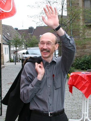 Großer Beifall für Dr. Rainer Bovermann beim Besuch des Familienfestes.